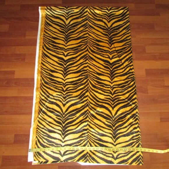 Tiger Print Upholstery Fabric - 2.15 m - Picture 1 of 4